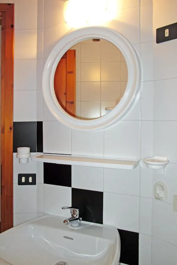 Apartment Ca' Pignoi-6 By Interhome Γκάρντα